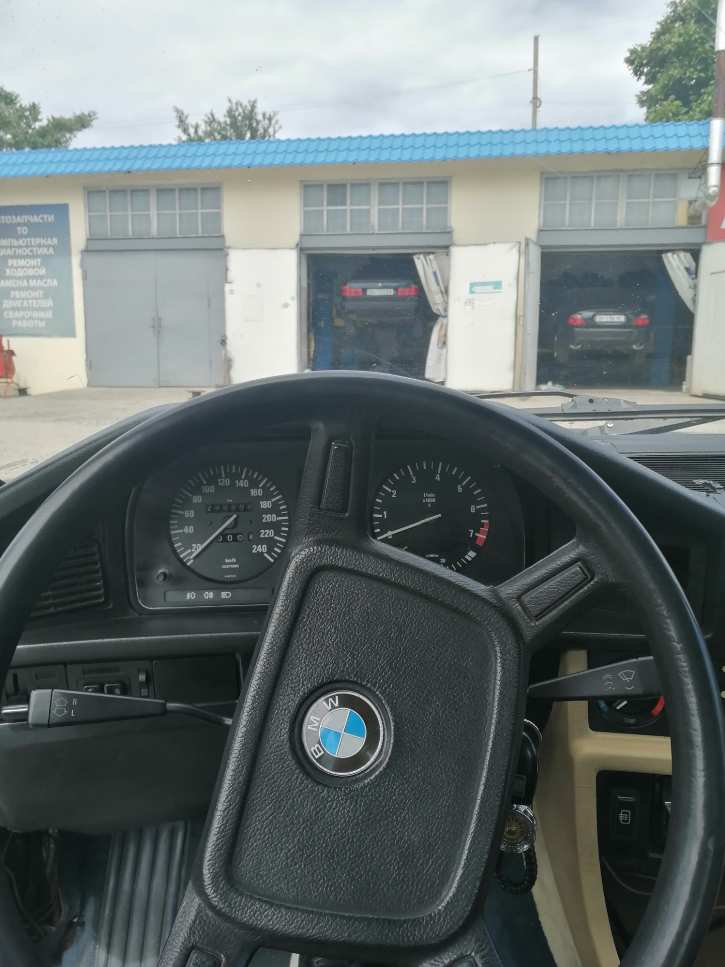 Mmm Bmw Bmw 5 Series 3 5 L 1985 Goda Na Drive2