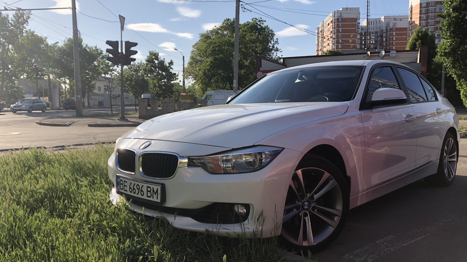 BMW 3 series (F30) 2.0 бензиновый 2014 | Alpinweiss на DRIVE2