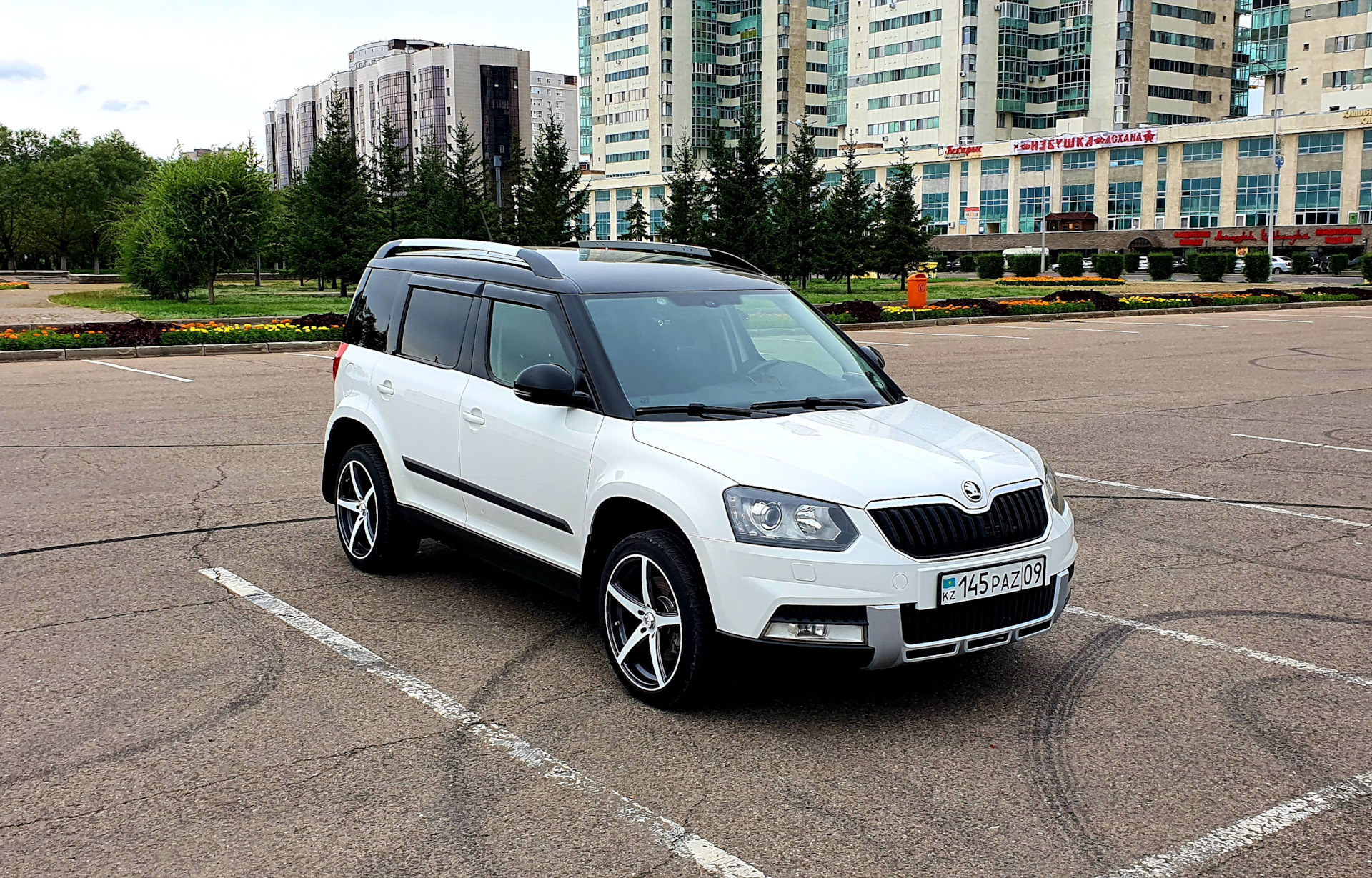 Ети 1.8. Skoda Yeti 1.8. Шкода Йети 3. Skoda Yeti Стайлинг. Шкода етти полный привод.