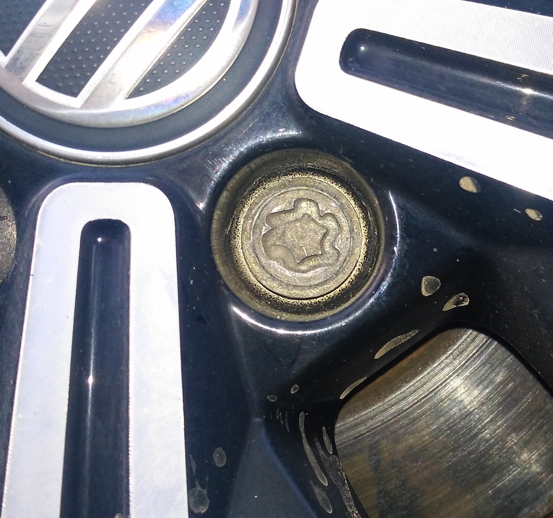 Прошу совета как открутить секретку колёсного болта . — Volkswagen ...