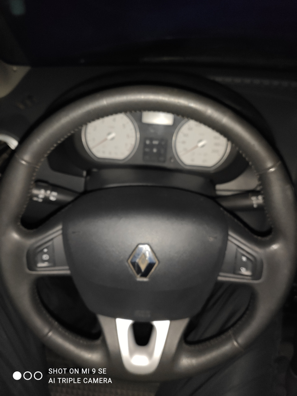 Установка руля от рено сценика — Renault Logan (1G), 1,6 л, 2009 года ...