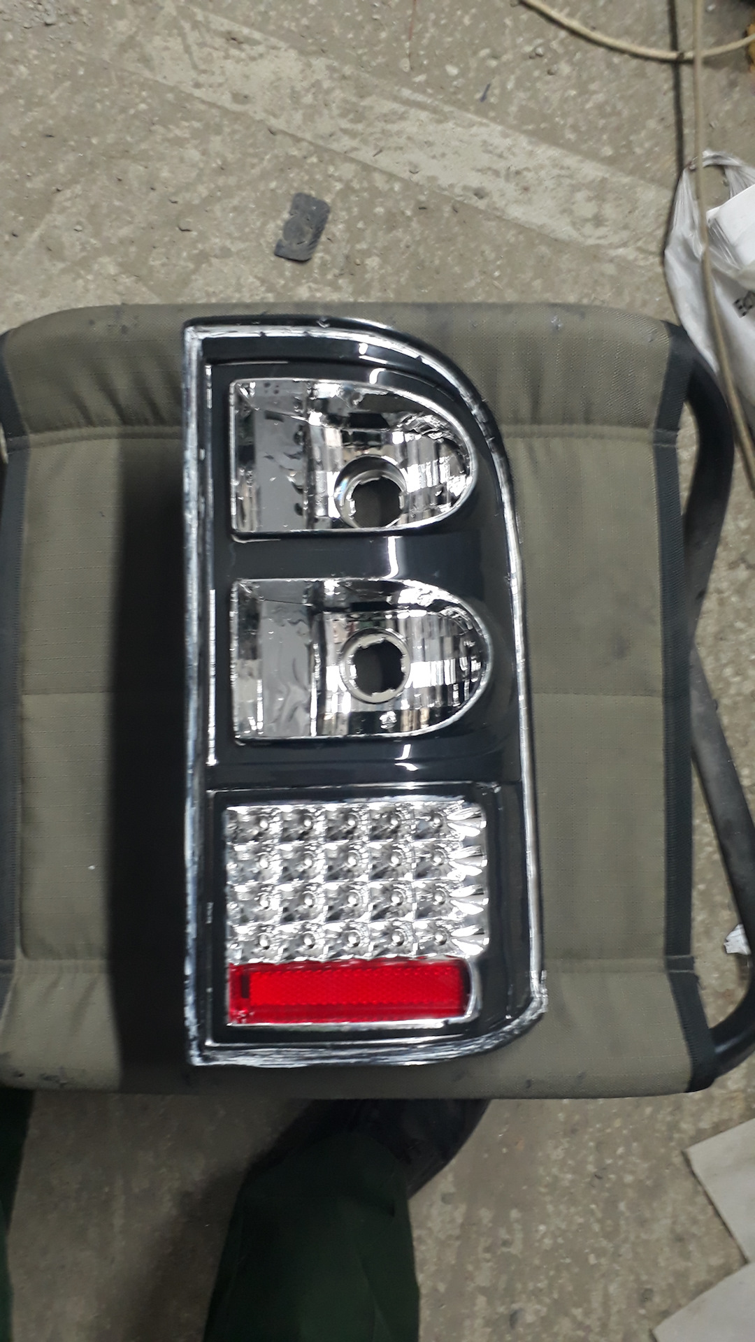 Задние полноценные фонари - Nissan Patrol GR II (Y61), 3 л, 2001 года аксессуары