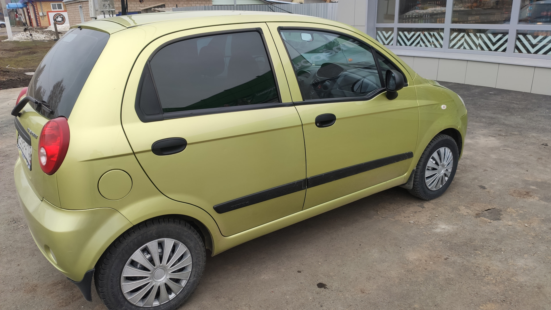 Спарк 2008 года. Шевроле спарк 2008. фара +chevrolet spark m200m250. шевроле спарк 2008 года багажник. chevrolet spark размер машины.