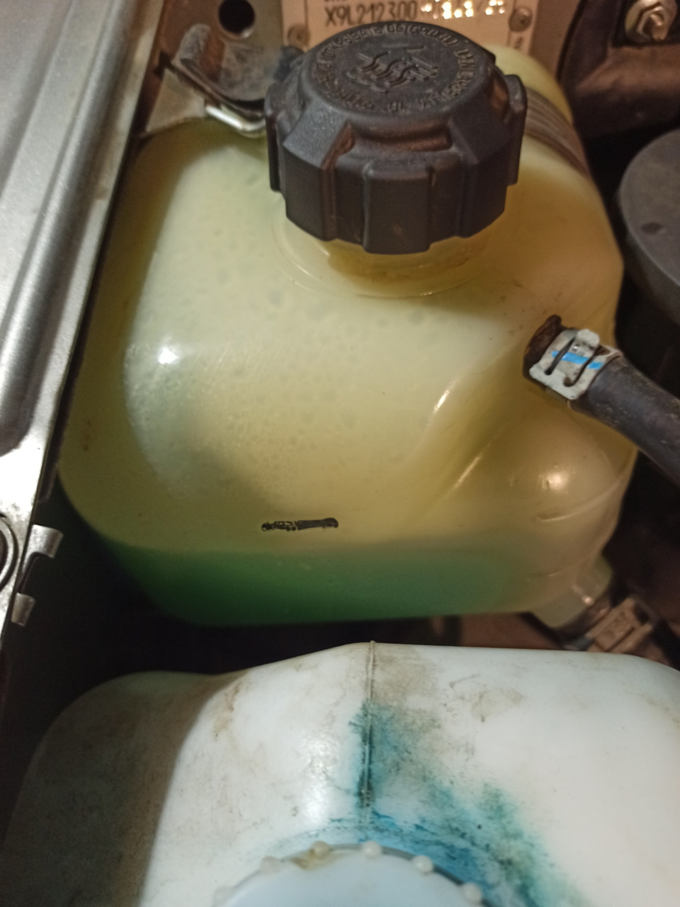 #4…Замена тосола — Chevrolet Niva, 1,7 л, 2017 года | плановое ТО | DRIVE2