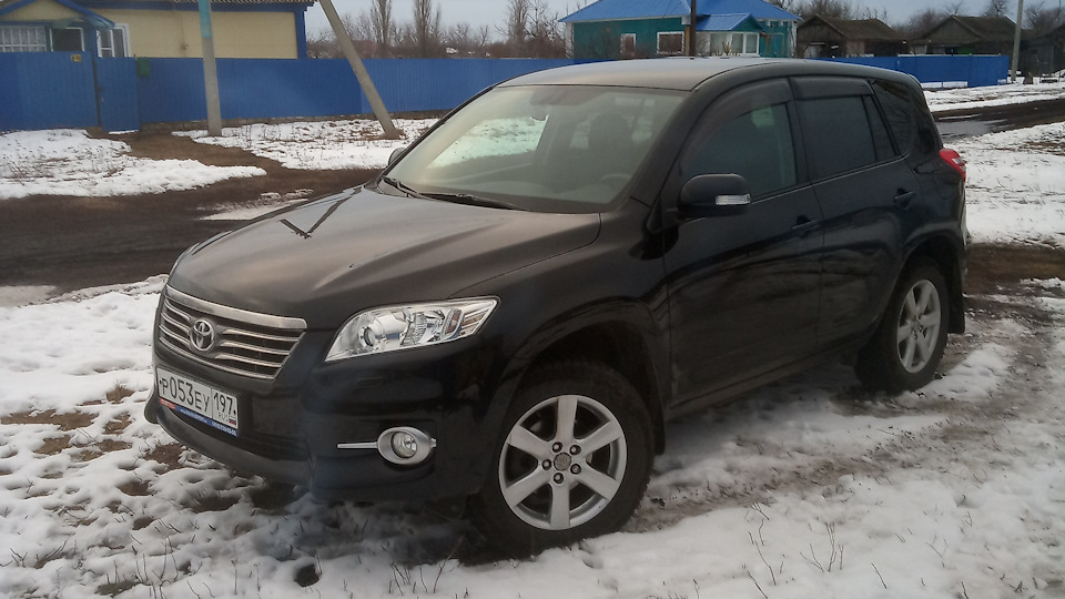 Toyota Rav4 (iii) 2.0 бензиновый 2010 