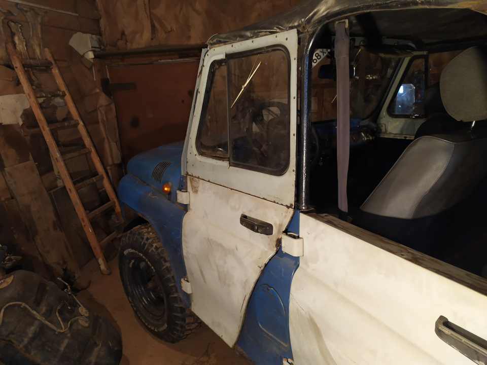 Двери от Хантера на УАЗ 3151 (боковые) — УАЗ 31512, 2,5 л, 1994 года ...