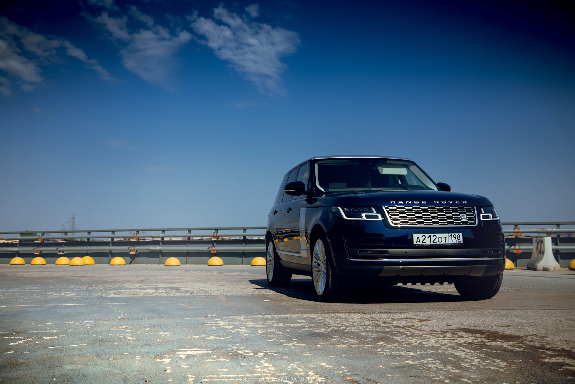 Range rover drive. Ленд Ровер драйв2. JLR-Drive, Симферополь. Ягуар ленд Ровер Россия фото коллектива.