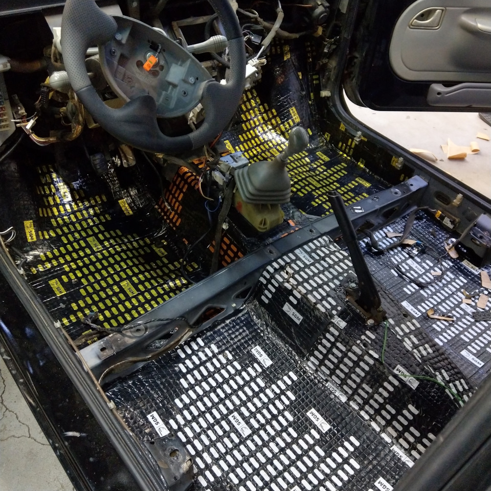 Шумоизоляция пола. — Renault Twingo I, 1,2 л, 2000 года | автозвук | DRIVE2