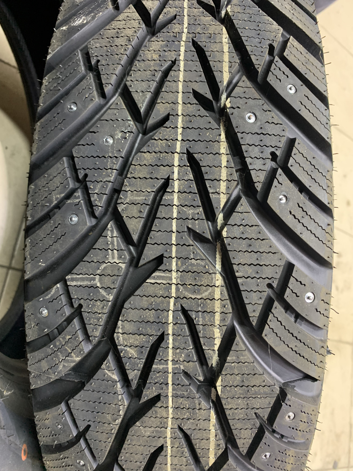 Pirelli ice zero 225 65 r17 106t