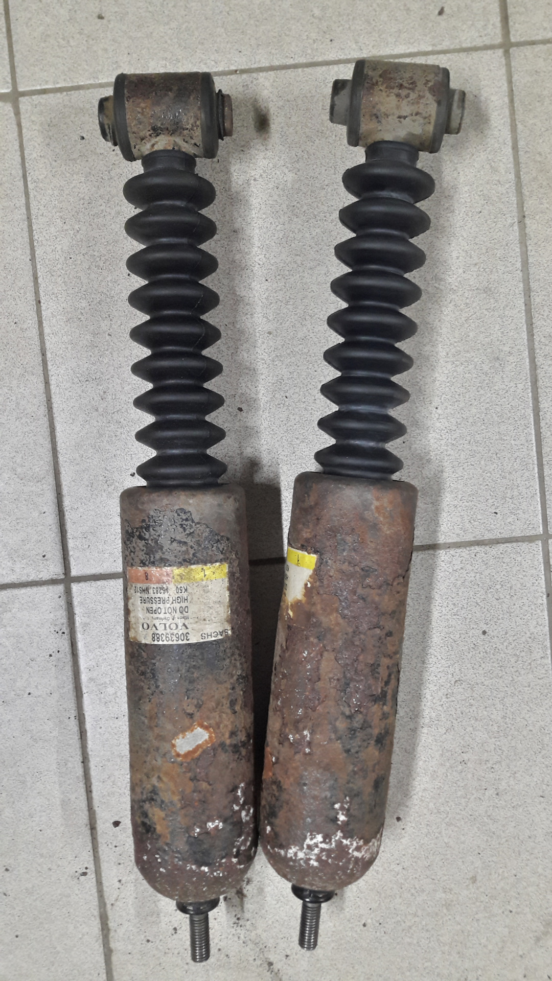 Замена пыльников на Nivomat S60 — Volvo XC70 II, 2,5 л, 2007 года ...