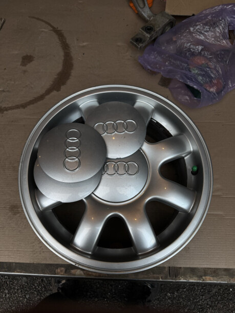 Из интернетов, для понимания — Audi A6 (C4)