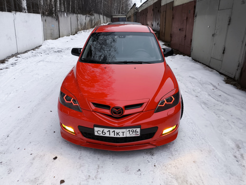 Фары с ресничками — Mazda 3 (1G) BK