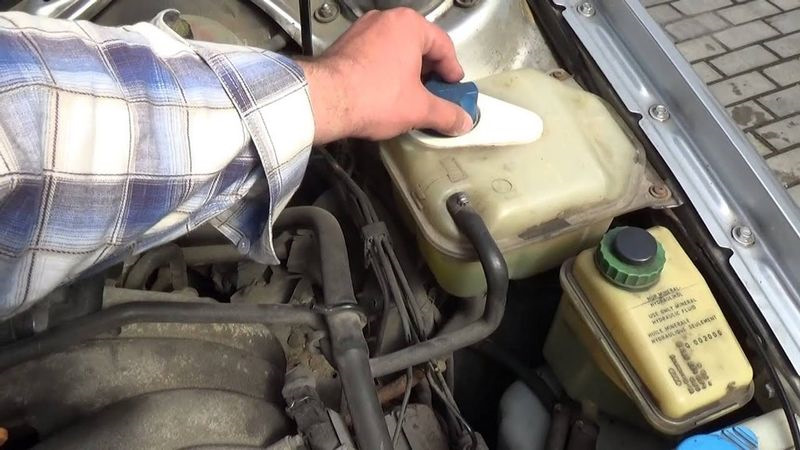 S sDuuB08VMJ8A556b6vFyV3FRM 960 Как отремонтировать пробку расширительного бачка