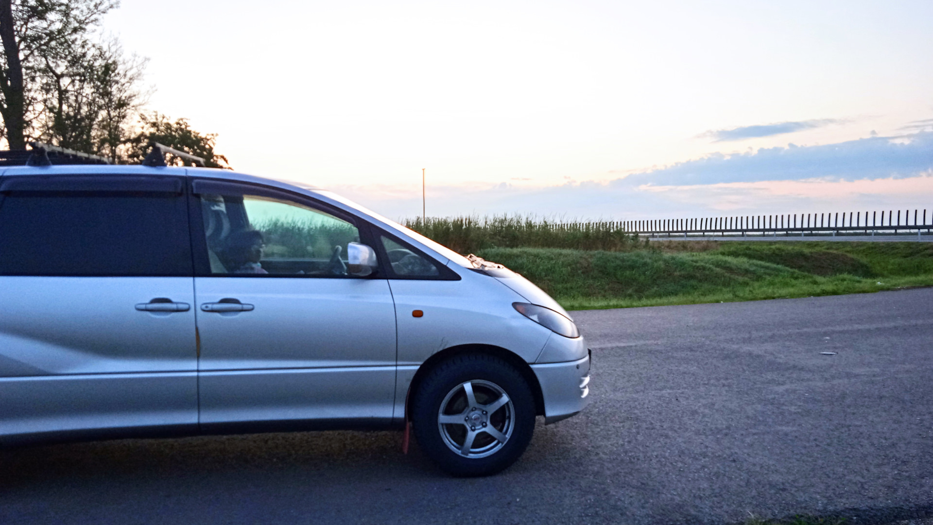 Вопрос. Машина вибрирует и глохнет при торможении. Частично решено — Toyota  Estima (II), 2,4 л, 2000 года | своими руками | DRIVE2