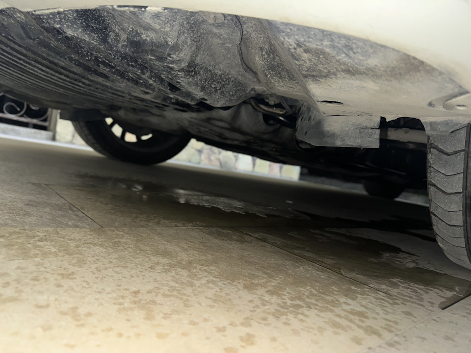 Вылился антифриз из радиатора — Mercedes-Benz E-class (W212), 1,8 л ...