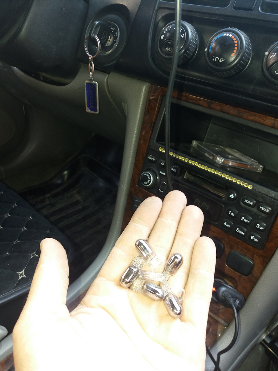 Заменил лампочки в панели управления и на щитке приборов — Daewoo ...