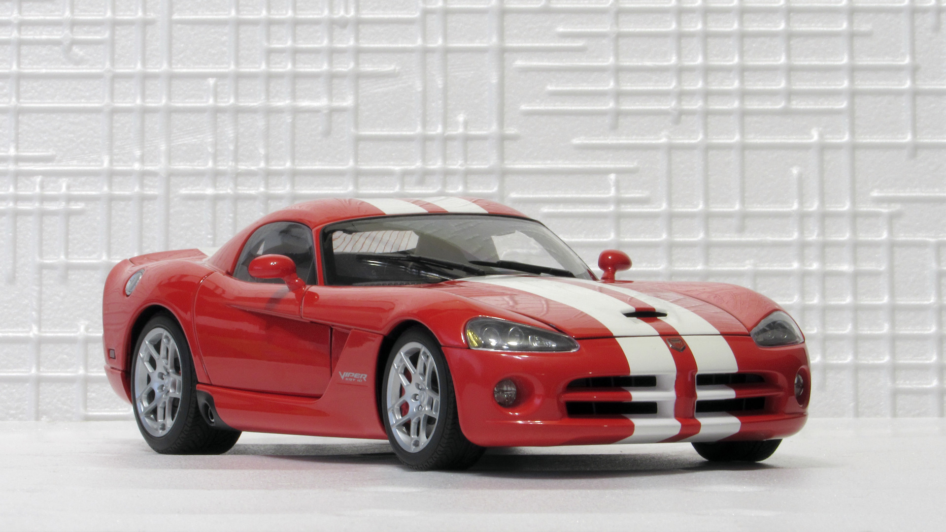 Dodge Viper вид сверху