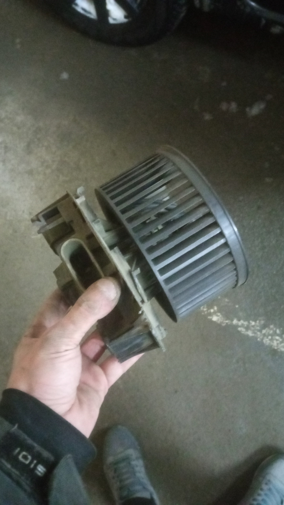 печка дует холодным рено логан 2