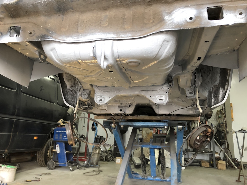 Фото в бортжурнале Mitsubishi Carisma