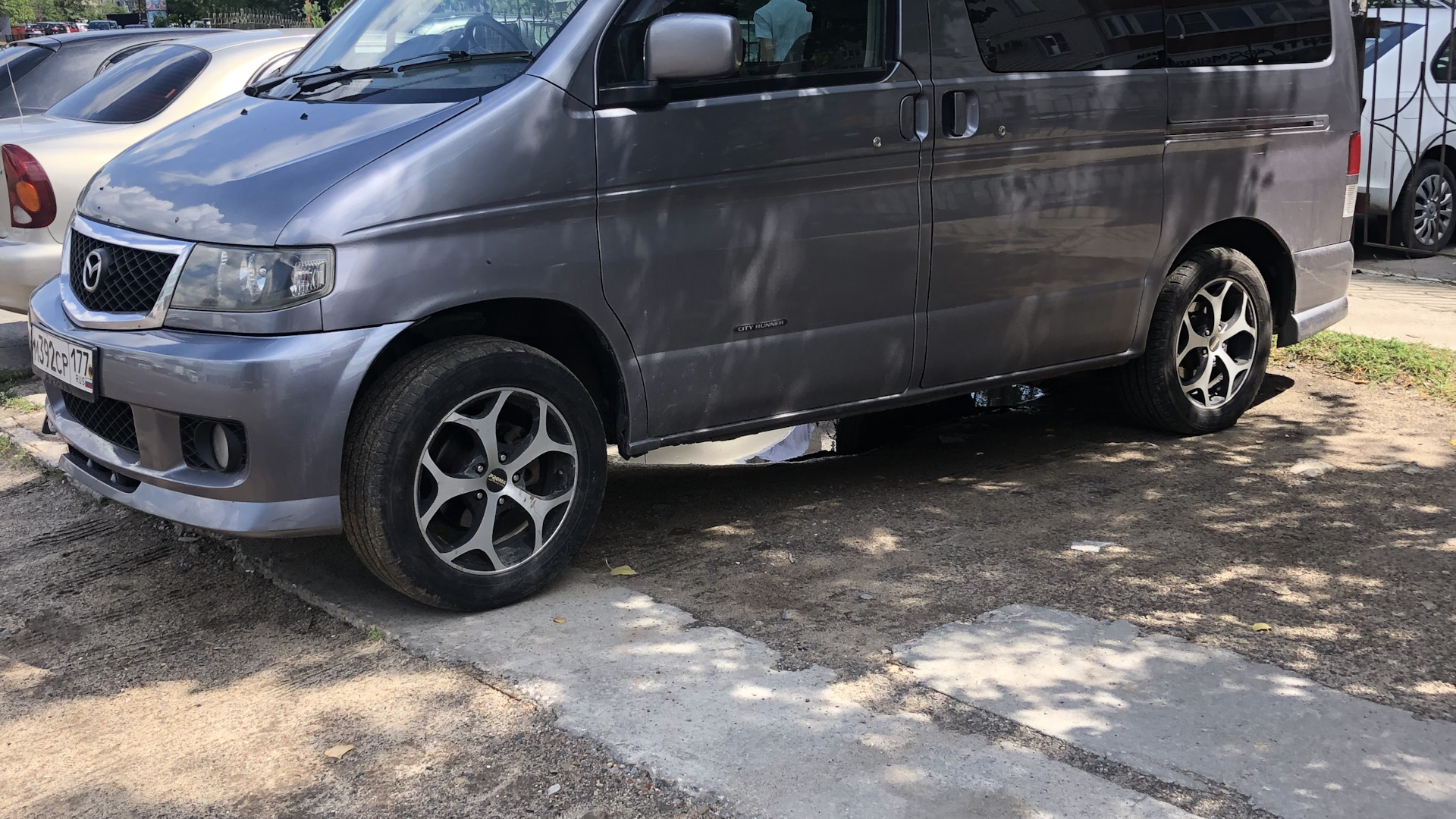 Mazda Bongo Friendee 2.0 бензиновый 2004 | на DRIVE2