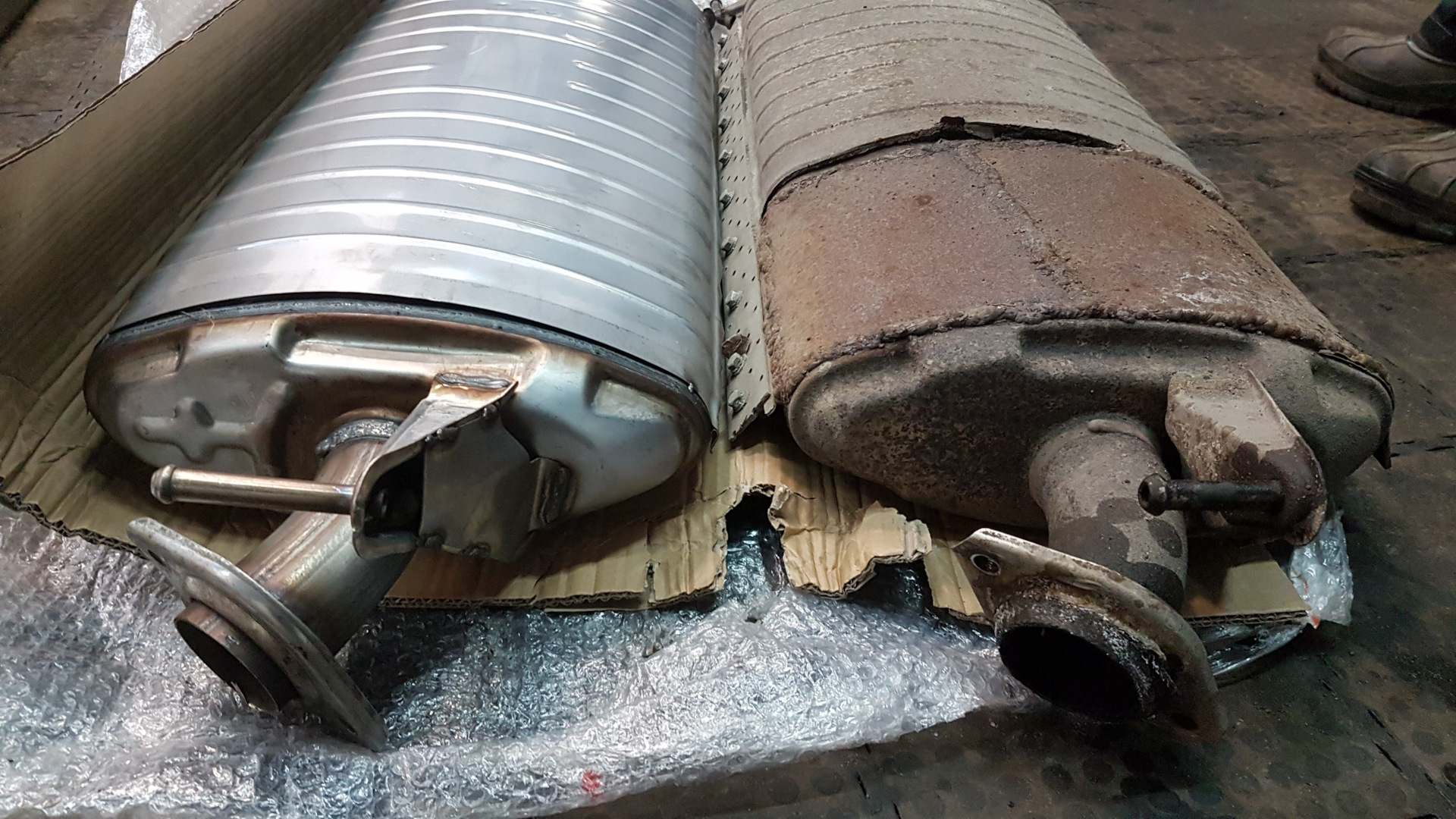 Глушитель TOYOTA RAV4 (III) CA30 средняя часть. SAT ST-TYY3-998-B0 ...