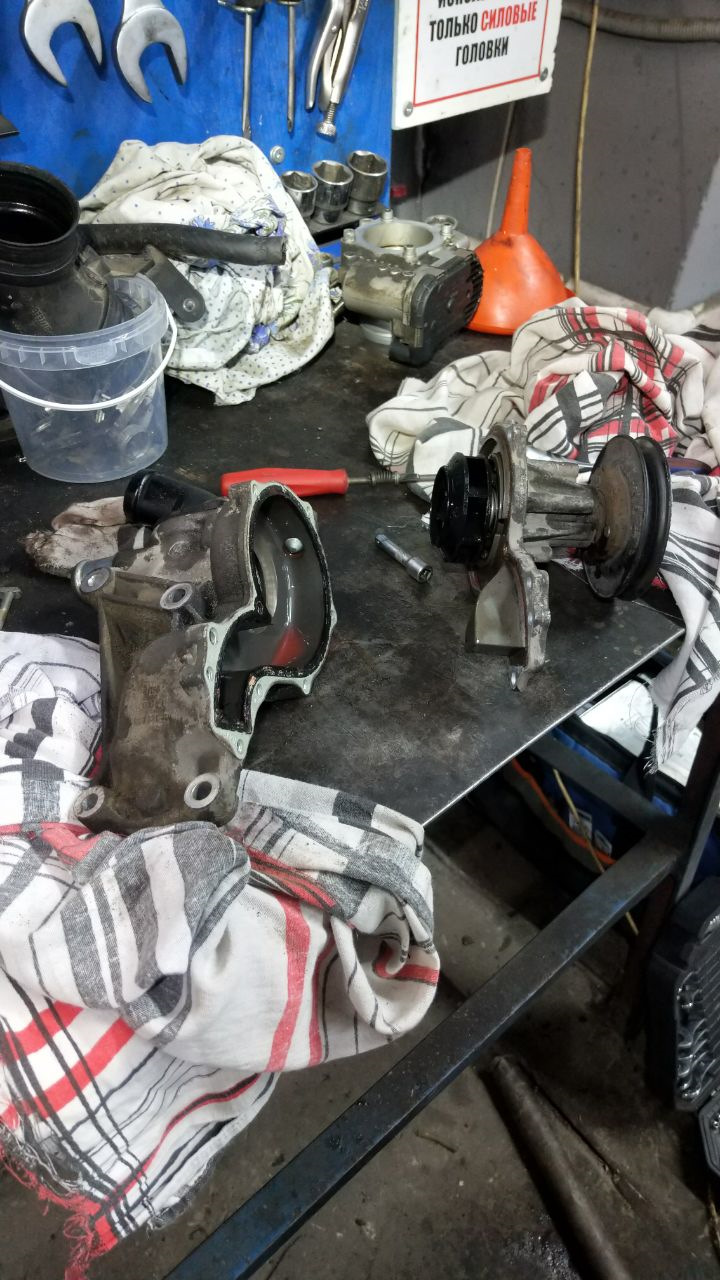 Замена помпы без снятия морды ARG, ADR — Audi A4 (B5), 1,8 л, 2000 года ...