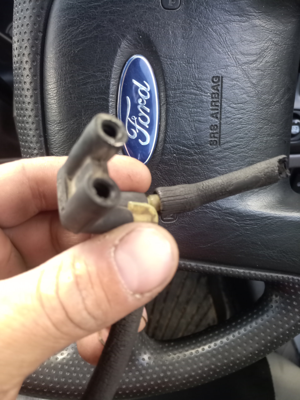 Фото в бортжурнале Ford Escape (1G)