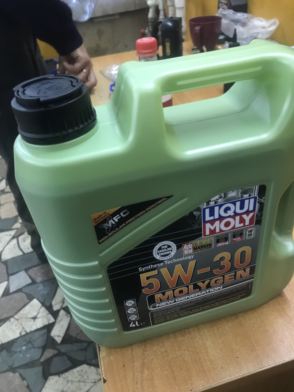 Масло в двигатель! — Hyundai Elantra (5G), 1,6 л., 2012 года | плановое ...