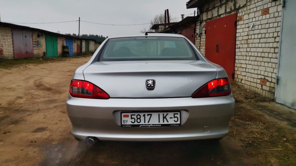 Наконец-то идеальный бампер сзади, а не мой доходяга 10 раз перепаянный и все равно треснутый. — Peugeot 406 Coupe