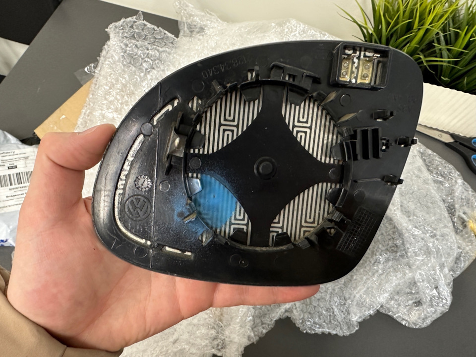 Правое зеркало асферической формы — Volkswagen Tiguan (1G), 2 л, 2013 ...