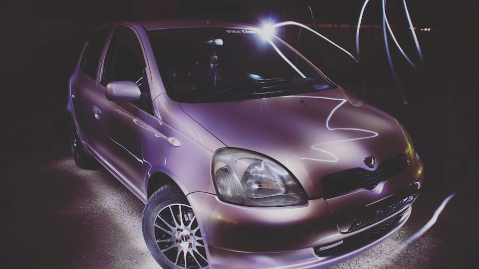 Toyota Vitz Pink