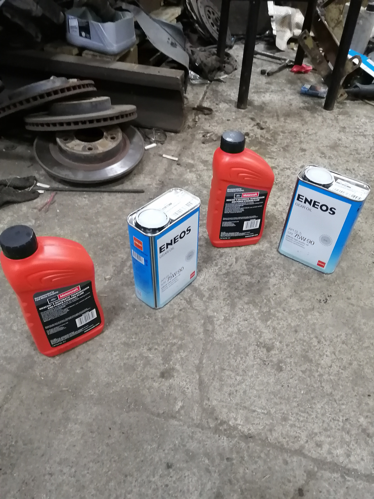 Как часто менять масло в гур. Доливка жидкости гидроусилителя руля рено логан 1. Тойота королла 2007 жидкость гидроусилителя руля. Проверка уровня трансмиссионного масла акпп. Замена масла.