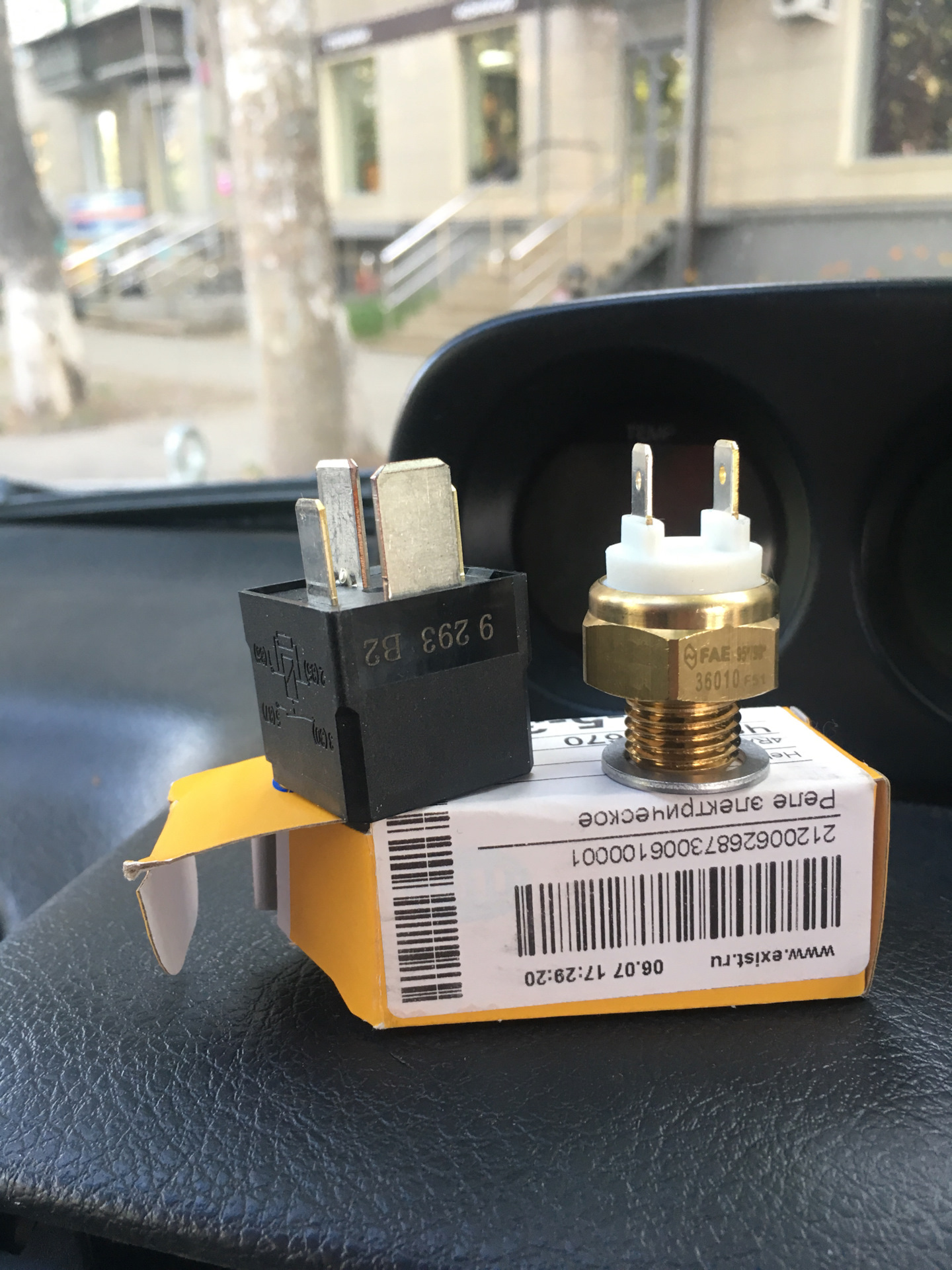 датчик включения вентилятора 95-90 градусов. датчик вентилятора камаз евро 5. термостат для масляного обогревателя ksd301. датчик включения вентилятора 2107 артикул оригинал. датчик температуры 95 градусов.