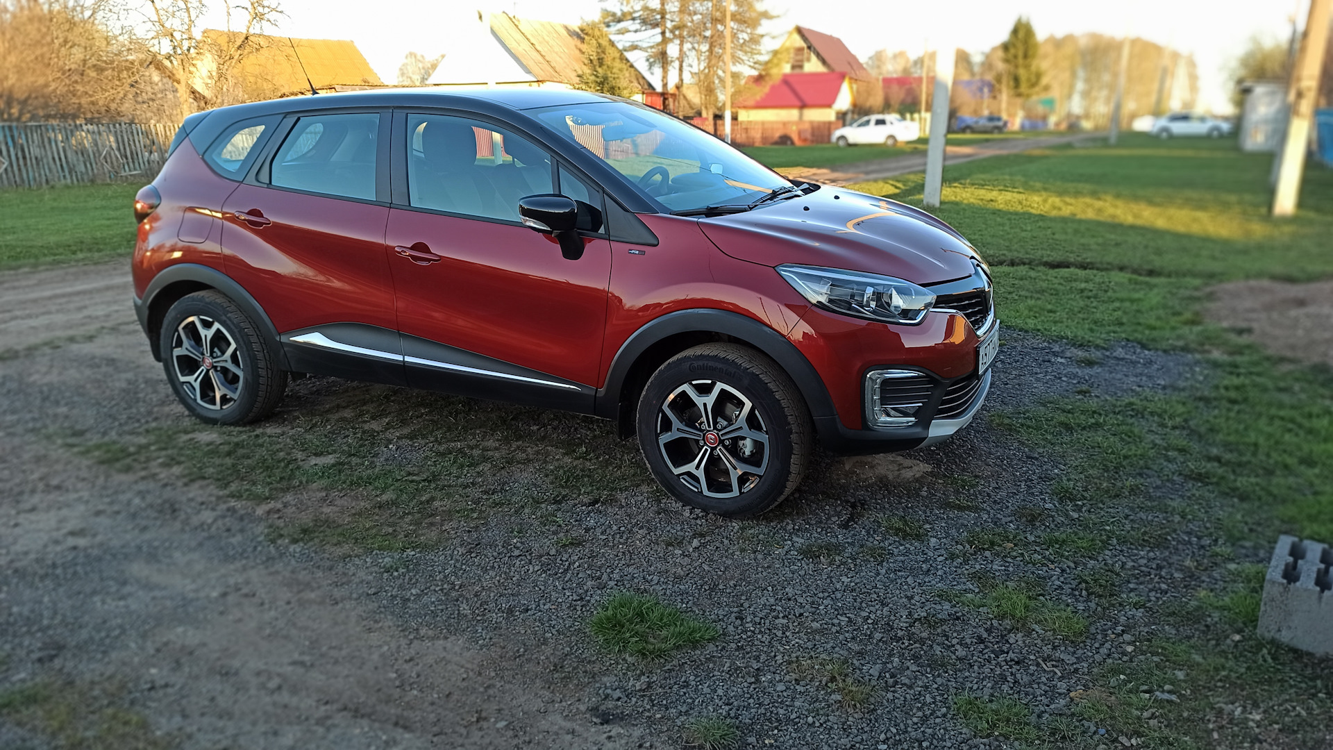 Каптур drive2. Рено Каптур красный. Рено Каптур 2021. Renault Captur 2021 красный. Рено Каптур красно черный.