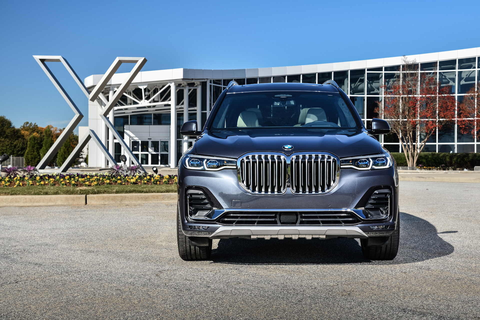 Ваше величество. Тест-драйв BMW X7 — «Тест-драйвы» на DRIVE2