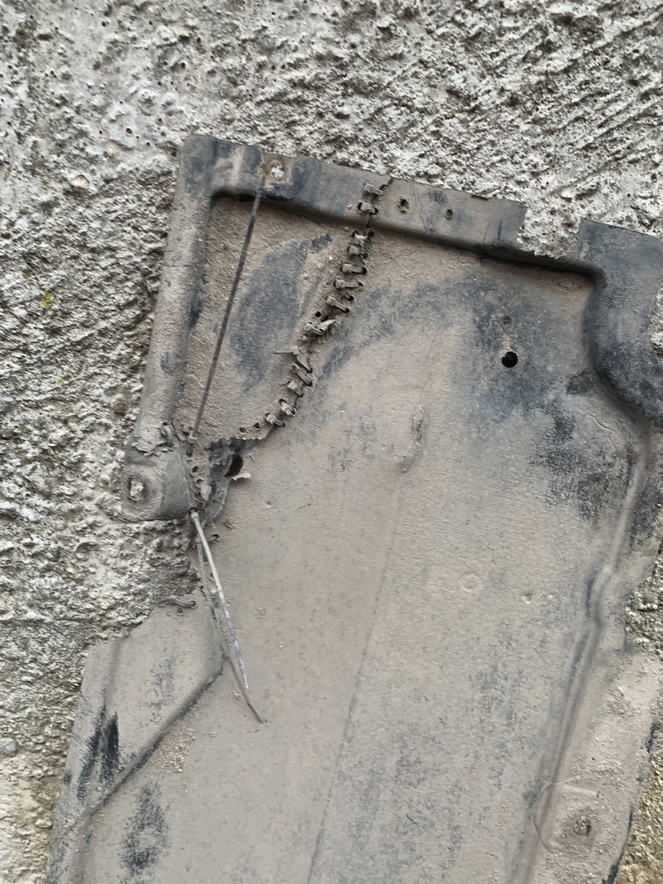 Грязь под капотом е60 (решение) — BMW 5 series (E60), 3 л, 2004 года ...