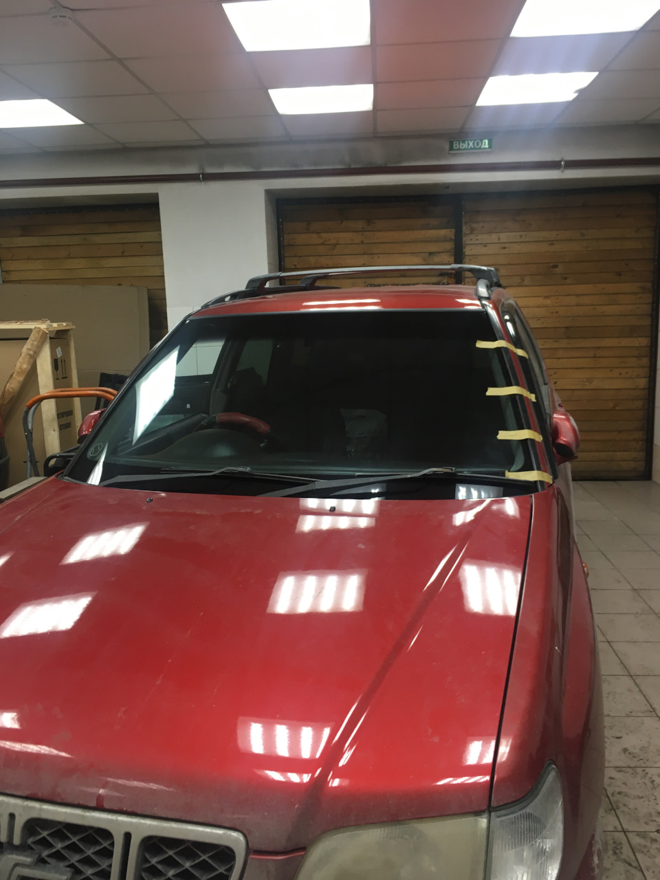 Замена лобового стекла — Subaru Forester (SF), 2 л, 2001 года ...