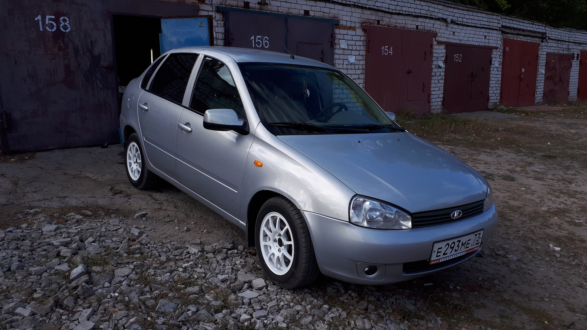 28. Рамки ПТФ в цвет — Lada Калина седан, 1,4 л, 2009 года | стайлинг ...