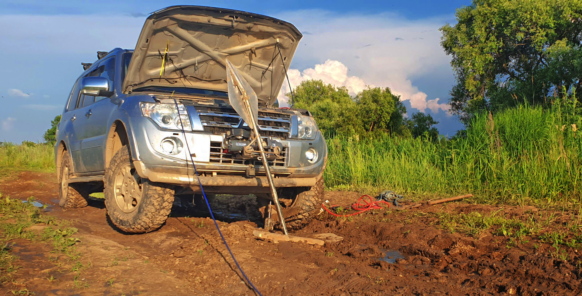 якорь для движения. Лебежение в две стороны с низким клюзом. — Mitsubishi  Pajero (4G), 3 л, 2011 года | наблюдение | DRIVE2