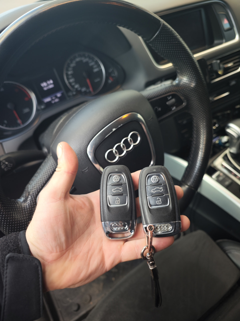 Изготовление дубликата ключа для Audi Q5 2009 — Андрей Пифон на DRIVE2