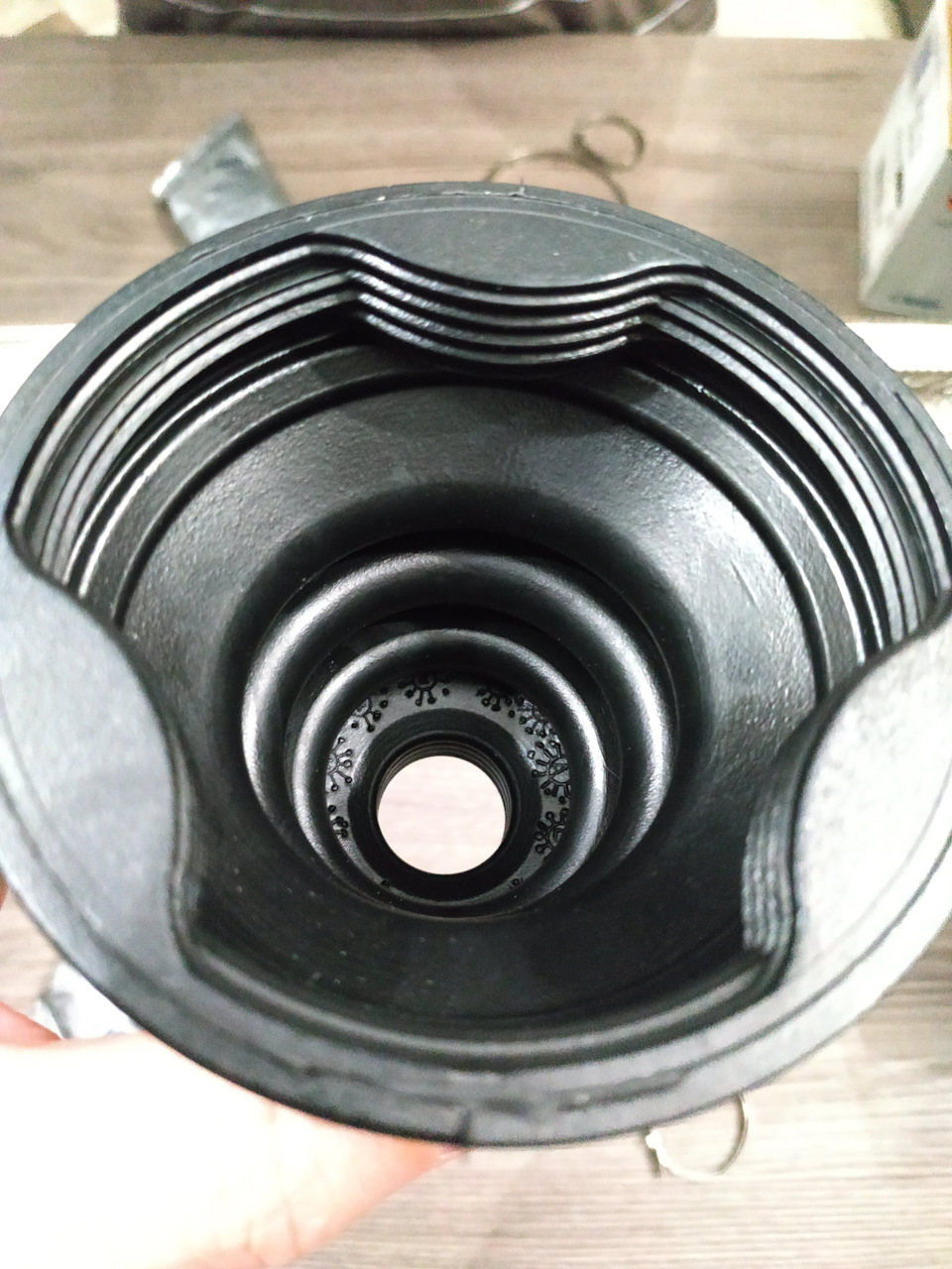 Пыльник трипода — Toyota Avensis II