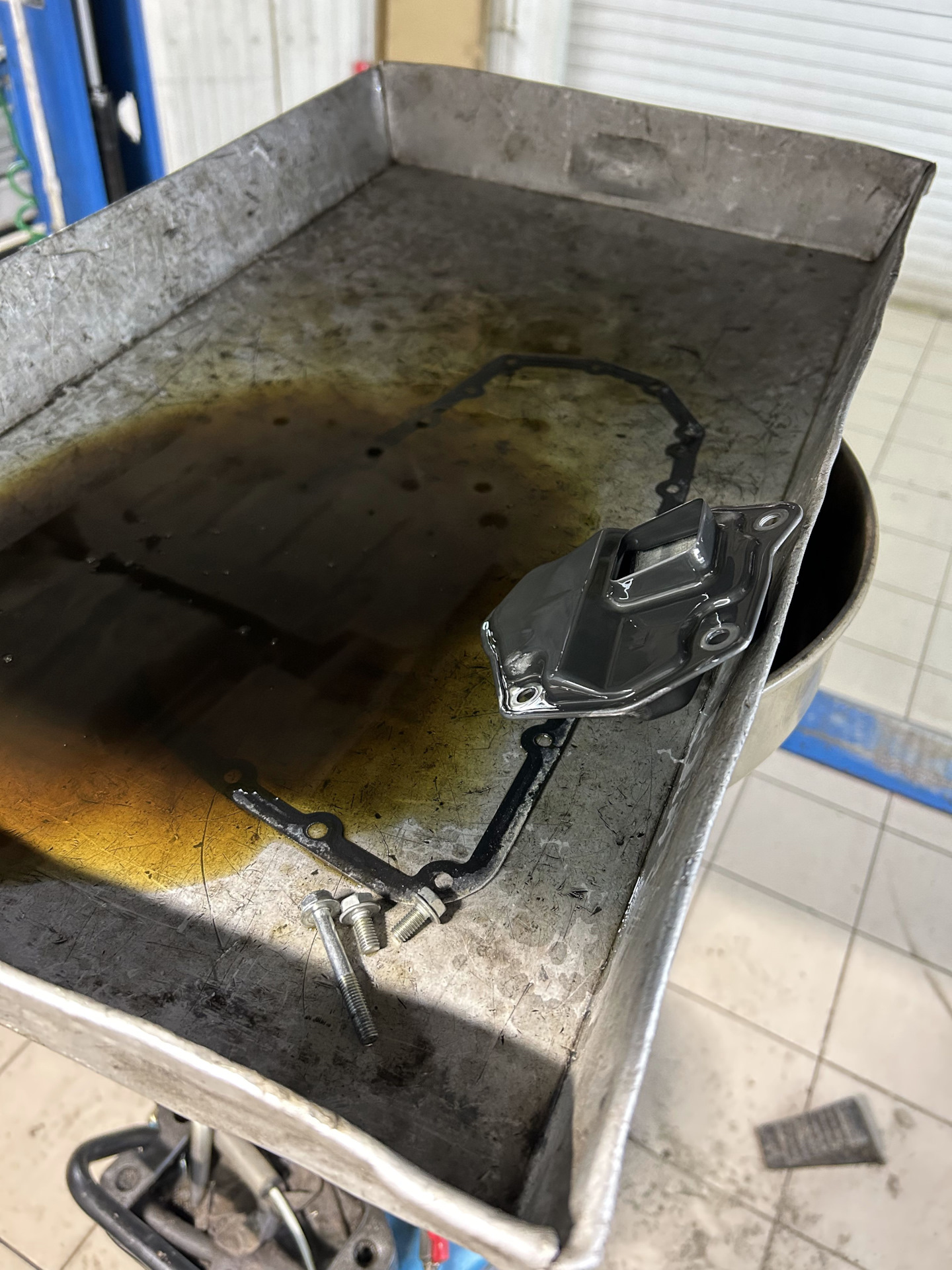 Замена масла в вариаторе — Peugeot 4007, 2,4 л, 2009 года | визит на ...