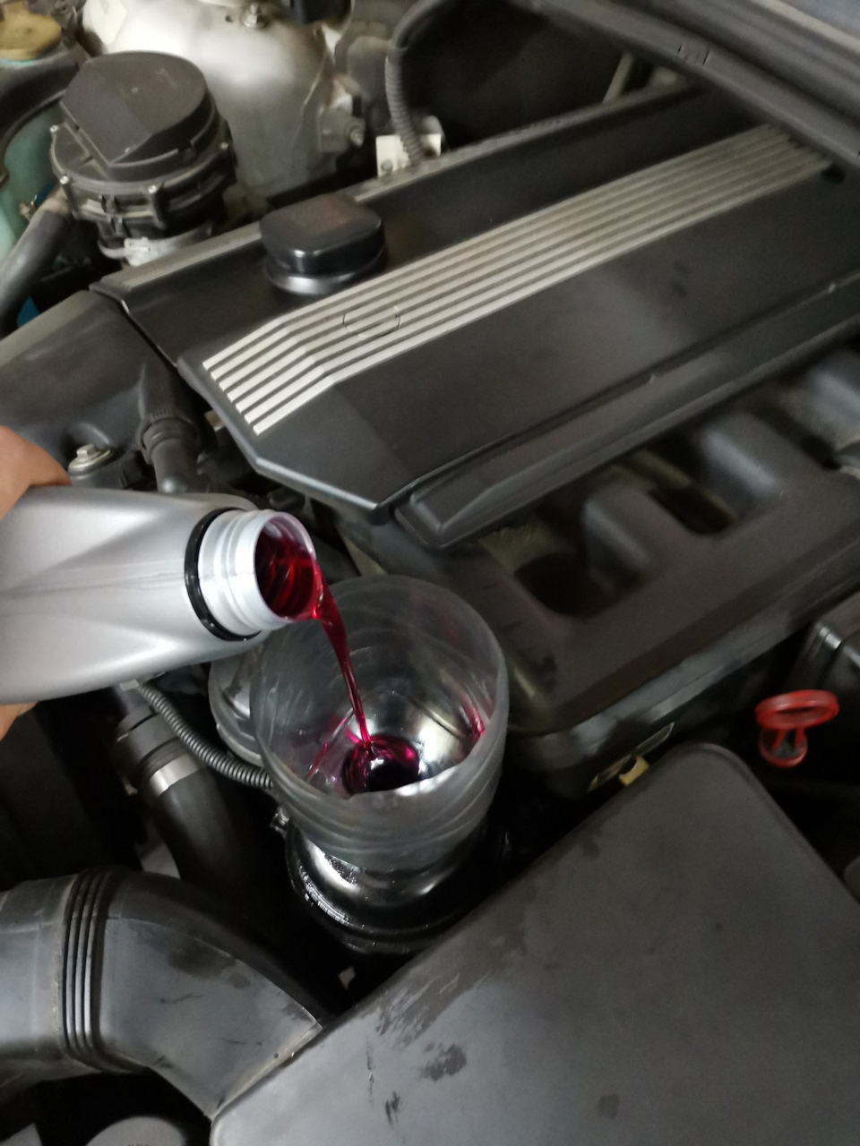 Замена жидкости ГУРа — BMW 3 series (E46), 2,2 л, 2001 года | визит на ...