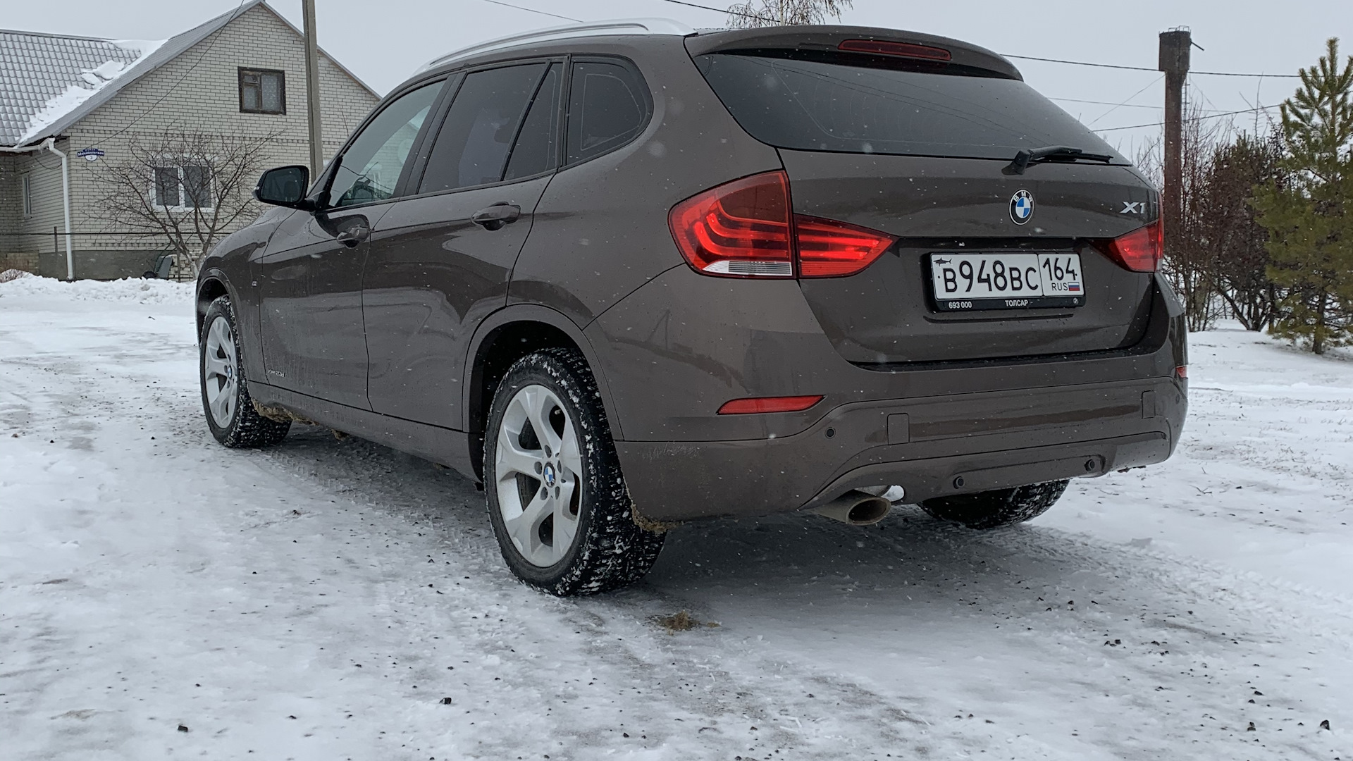 BMW X1 (E84) 2.0 дизельный 2013 | БМВ Х1 2.0 Шоколад на DRIVE2