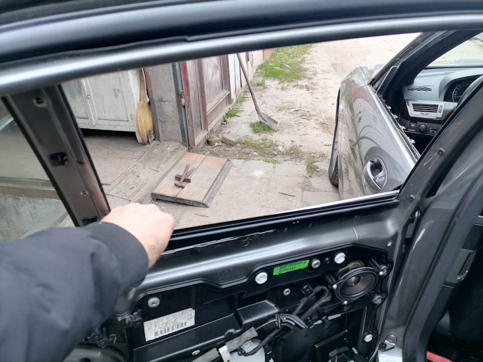 Фото в бортжурнале BMW 7 series (E65/E66)