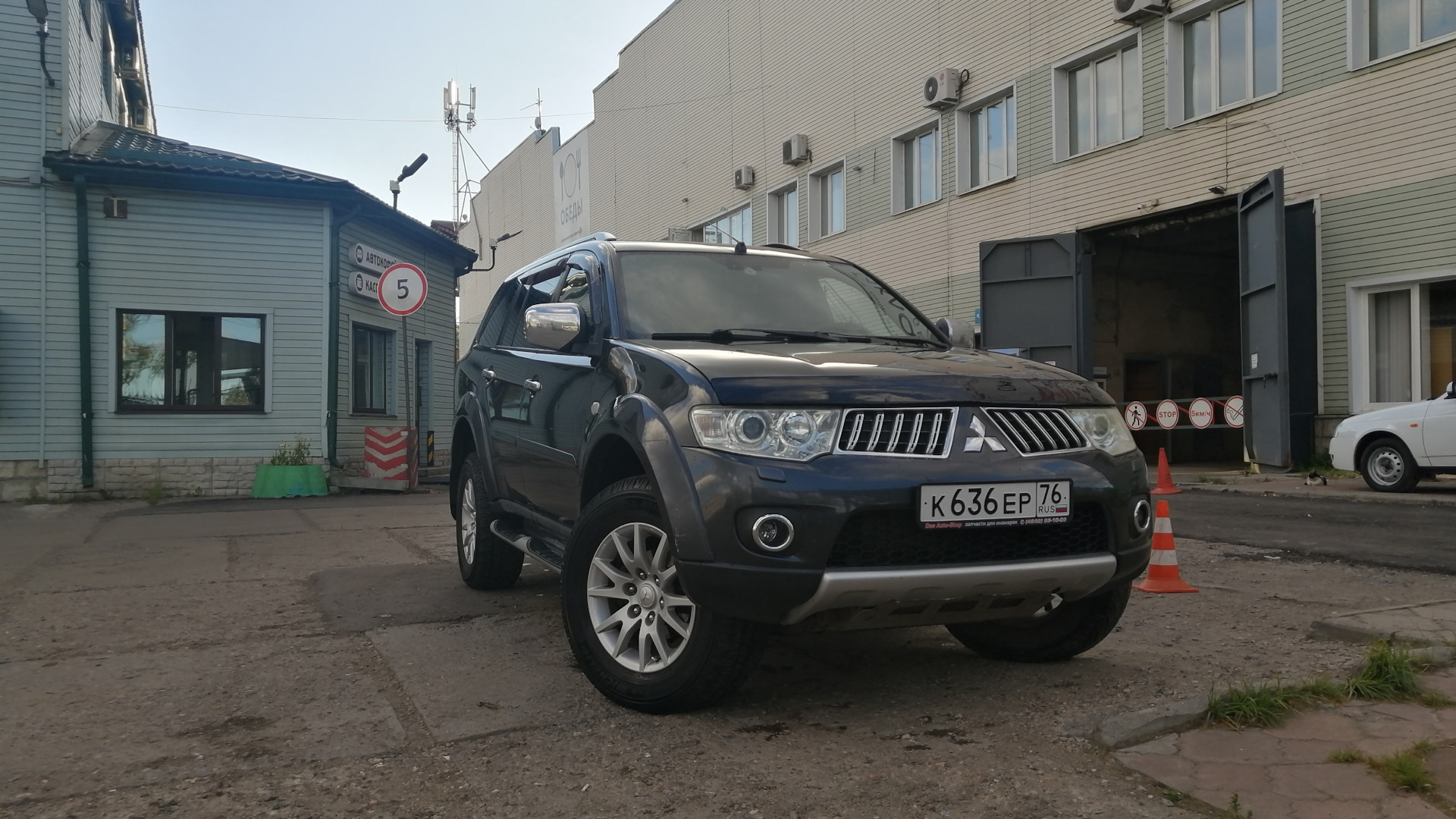 Mitsubishi Pajero Sport (2G) 2.5 дизельный 2010 | 