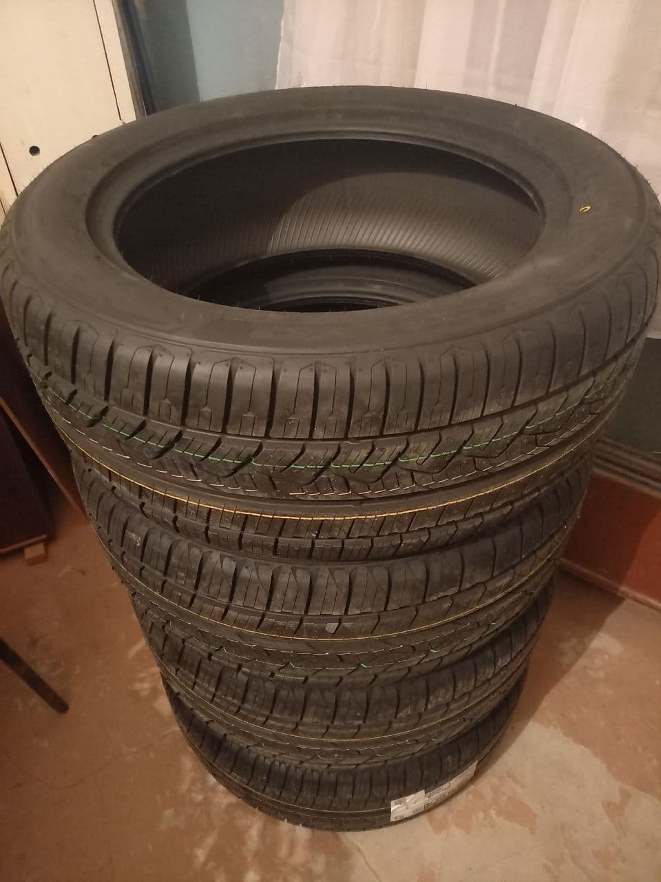 Летняя резина Nitto NT421Q — Volvo XC60 (1G), 2,4 л, 2014 года | шины ...