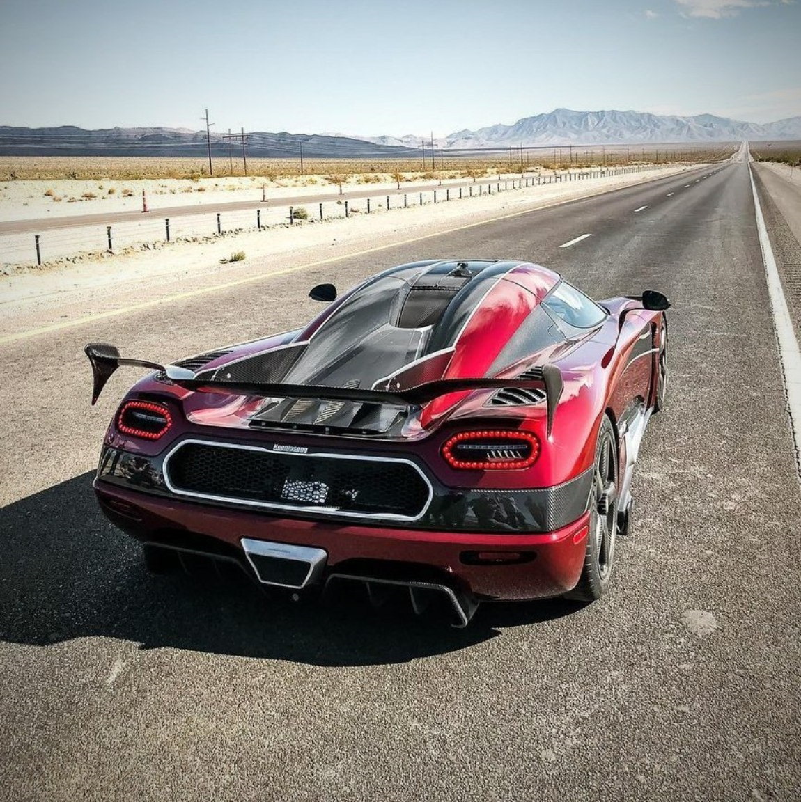 Koenigsegg Agera RS красная