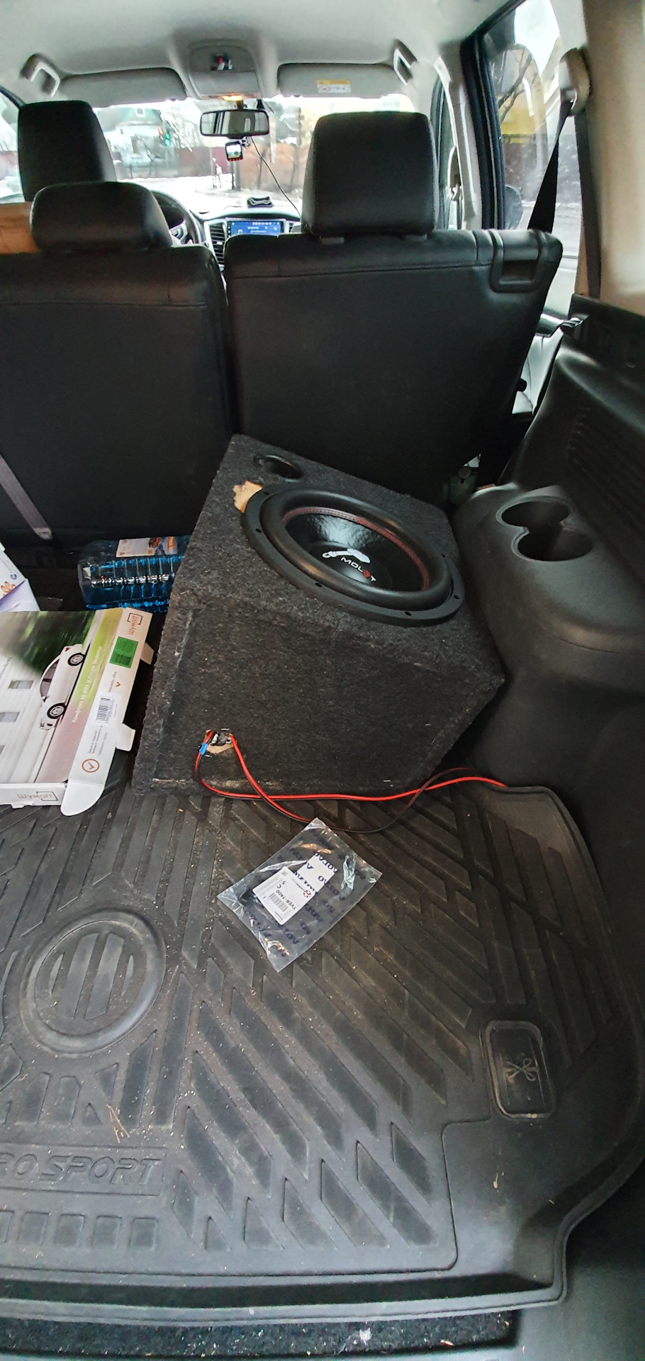 pajero subwoofer