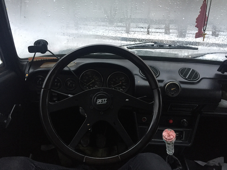 Двухконтактная кнопка сигнала на руль классика — Lada 21061, 1,5 л ...